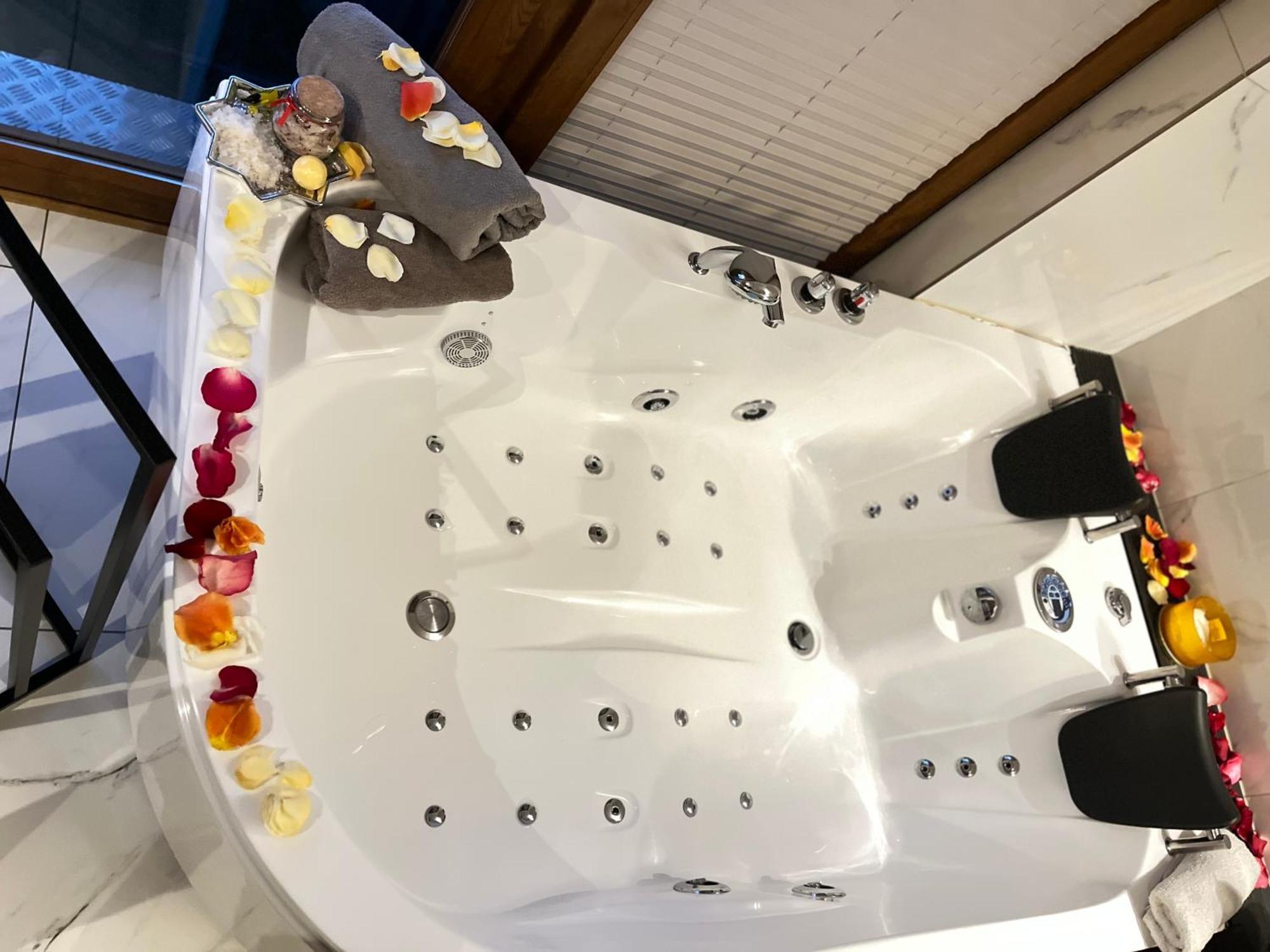 Jacuzzi Rakowicka Top Apartments Cracovia Exterior foto